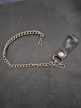 Harley-Davidson Black Leather Wallet Chain with Silver Hardware